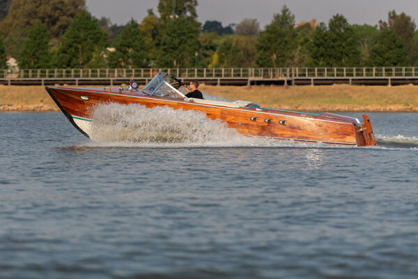 Bergwind_sports_boat_mahogany (12)