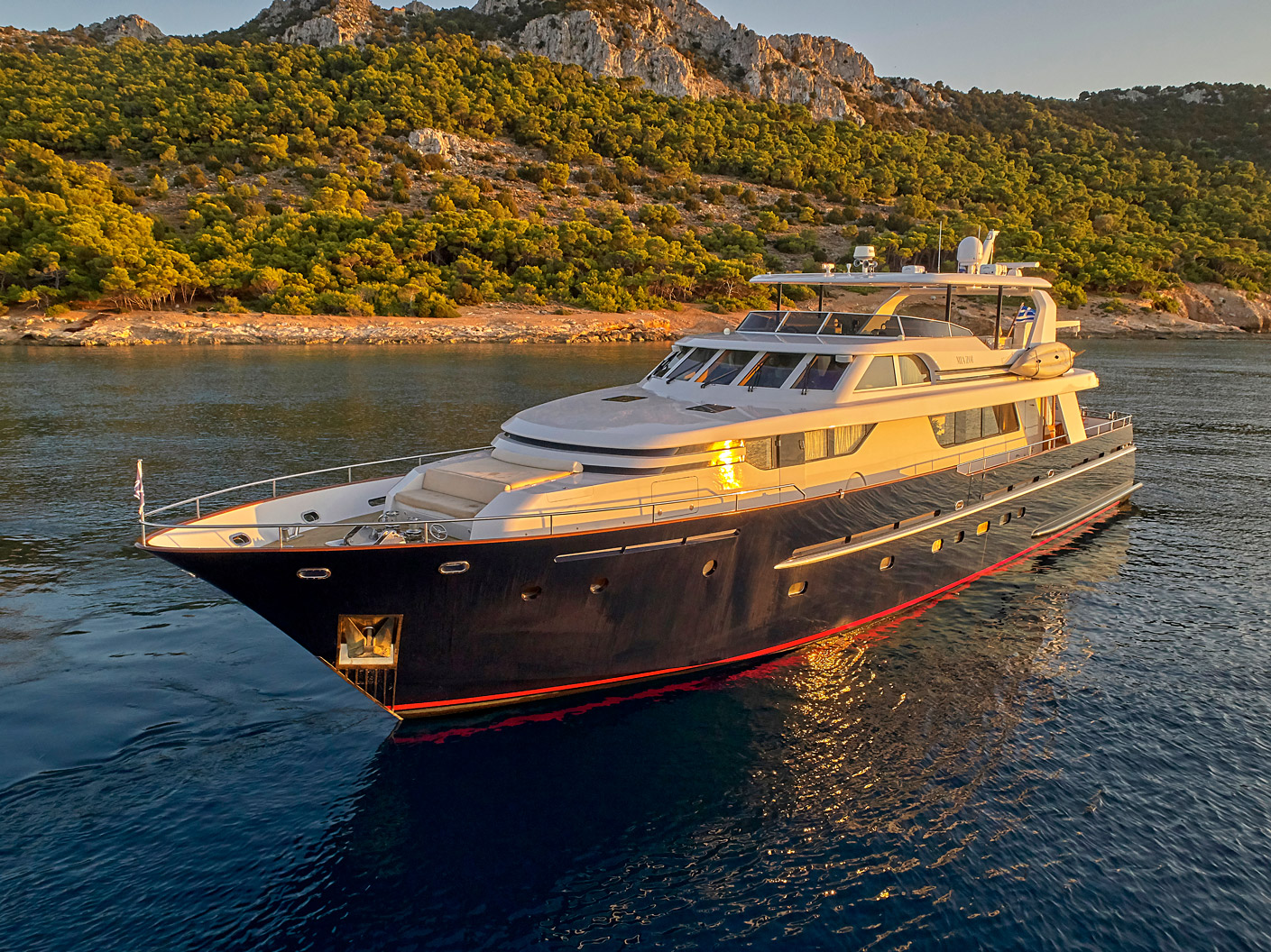 SOLD: MIA ZOI, 31m Vitters Motor yacht in Greece