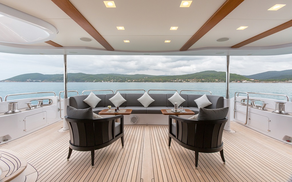 Asya heesen exterior lounge