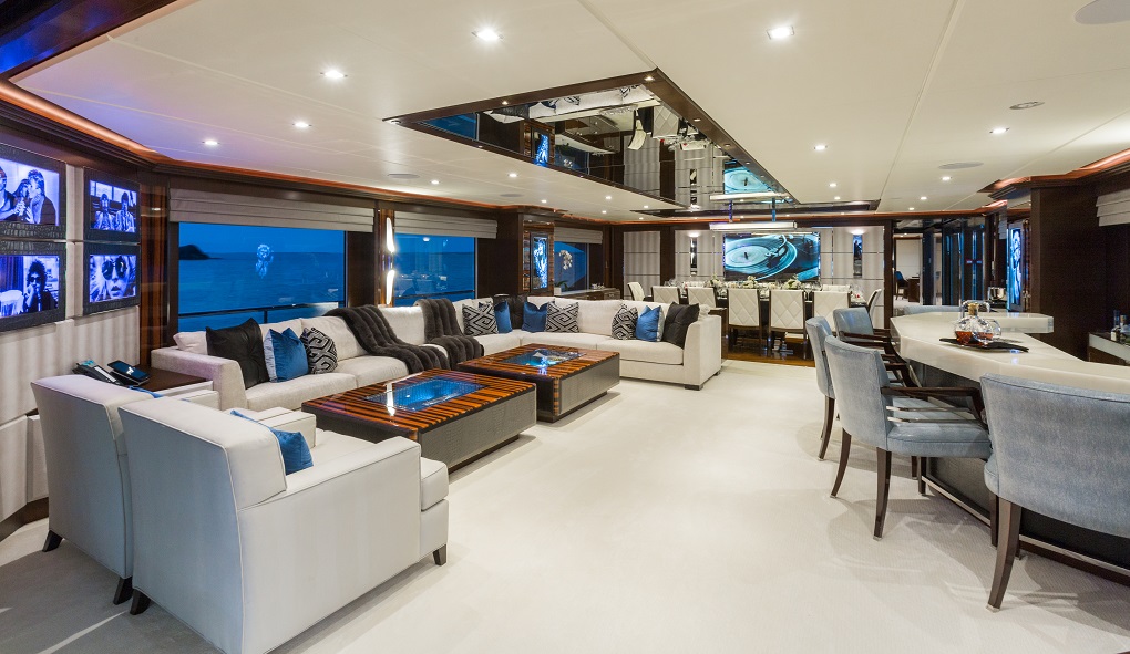 King baby iag yachts inerior lounge