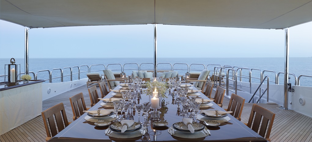 Mia Elise ii Trinity Yachts exterior dining