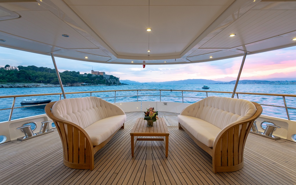 Robbie robby lynx yachts exterior lounge aft deck