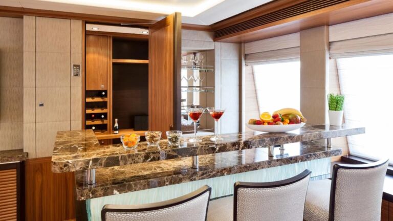 ELENA m Heesen Yacht for sale ()