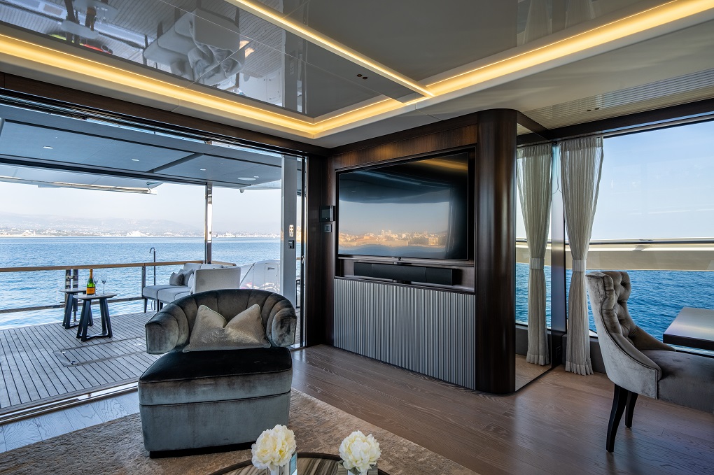 Yacht Glasax 27m Ocean 90 Sunseeker Interior Salon 2