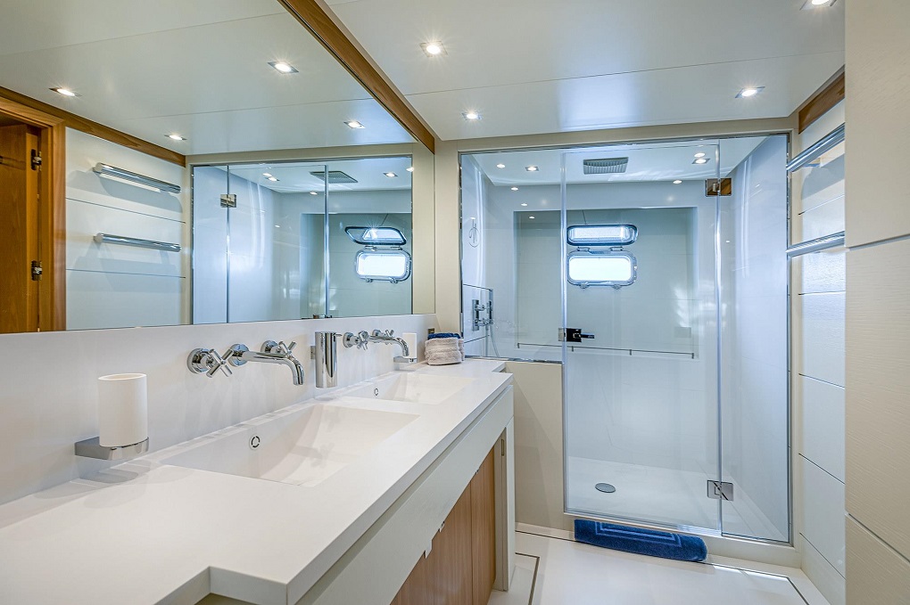 Millesime Couach m Interior Master Stateroom Bathroom