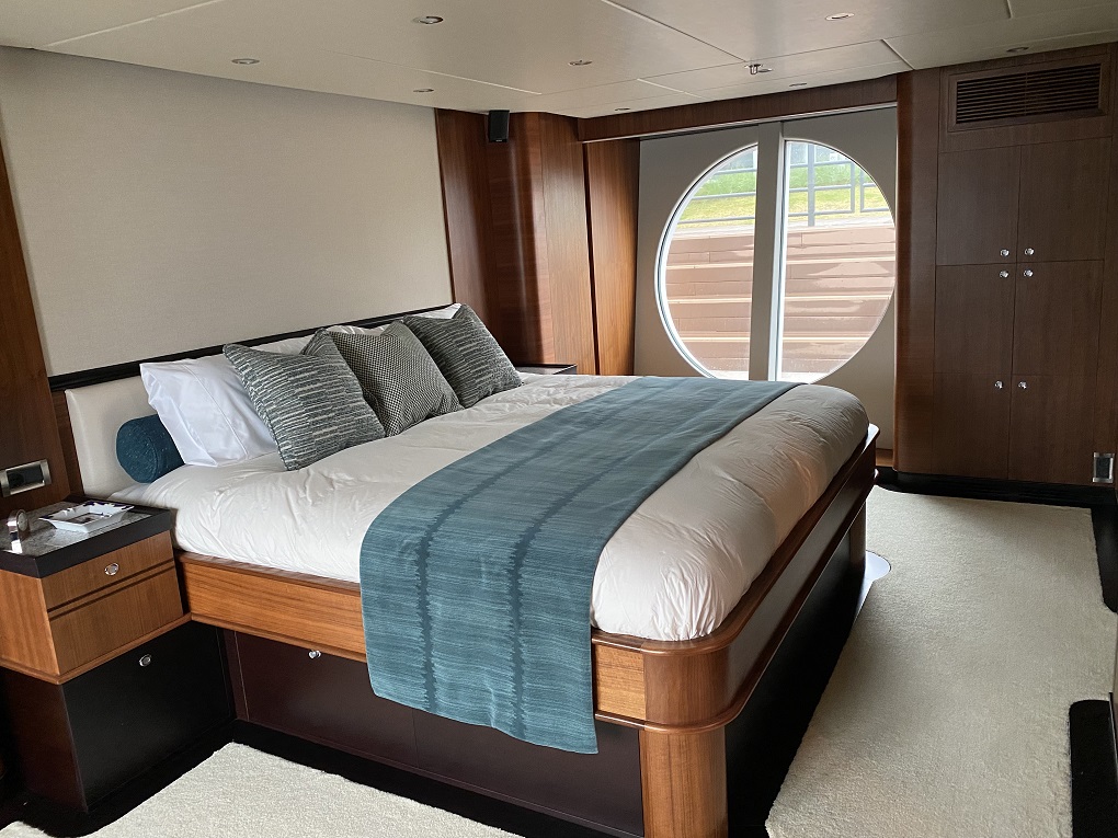 Richesse Horizon CC105 Interrior VIP stateroom