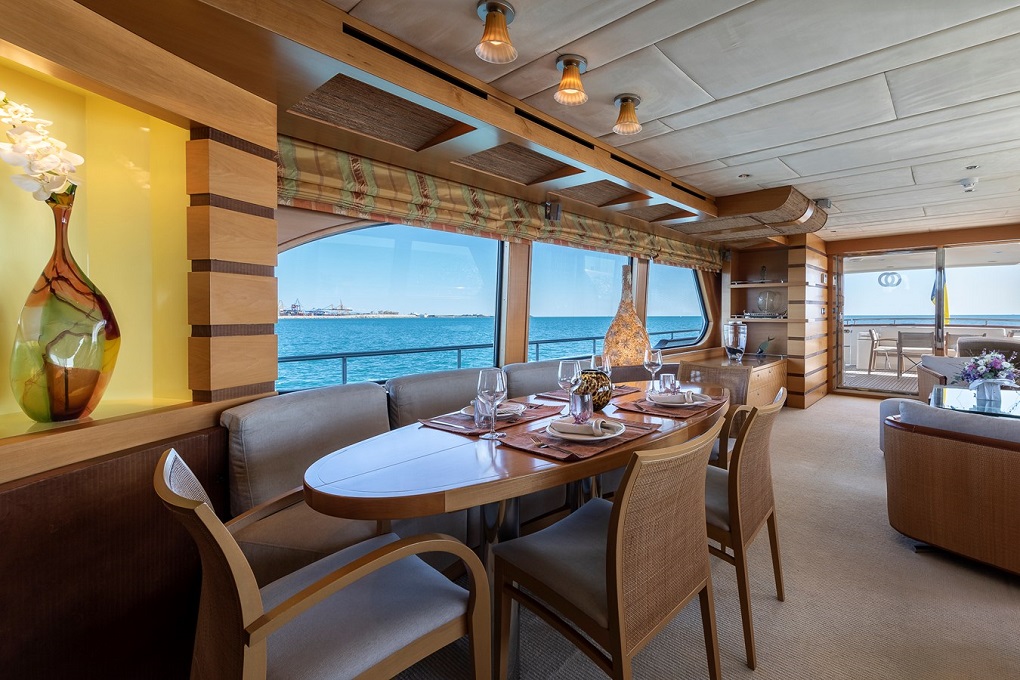 Ciao Moonen 29m Interior Dining