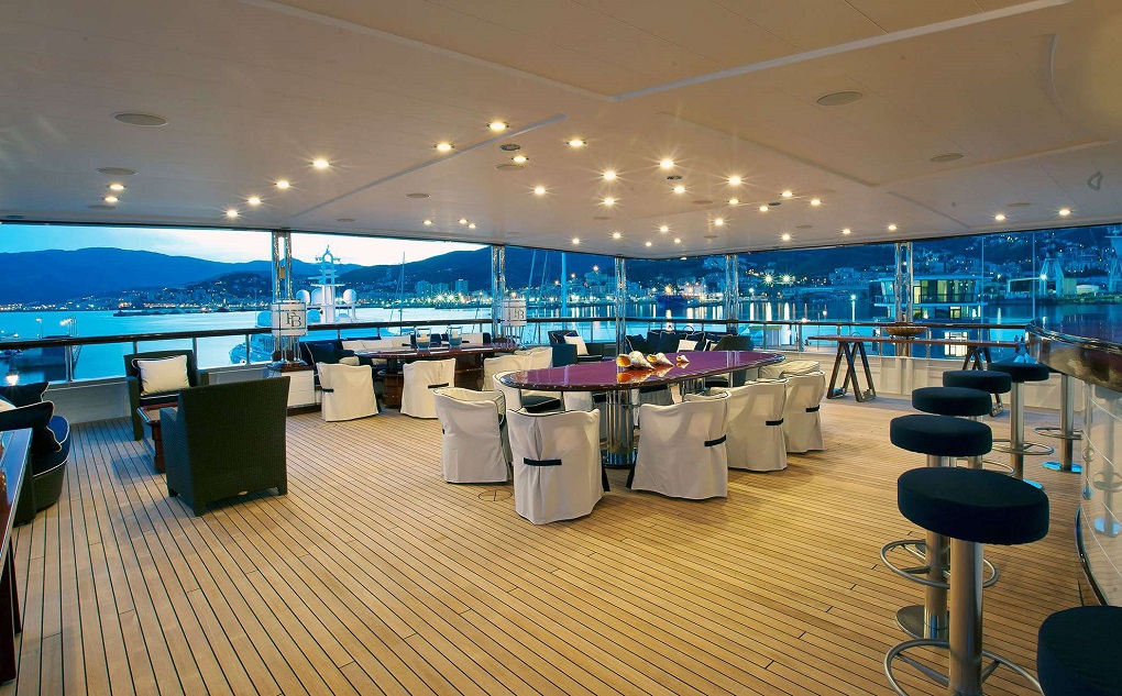 Force-Blue-Royal-Denship-70 metre Exterior Lounge Dining