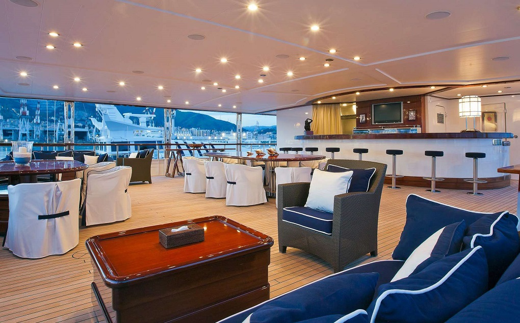 Force-Blue-Royal-Denship-70 metre Exterior Lounge