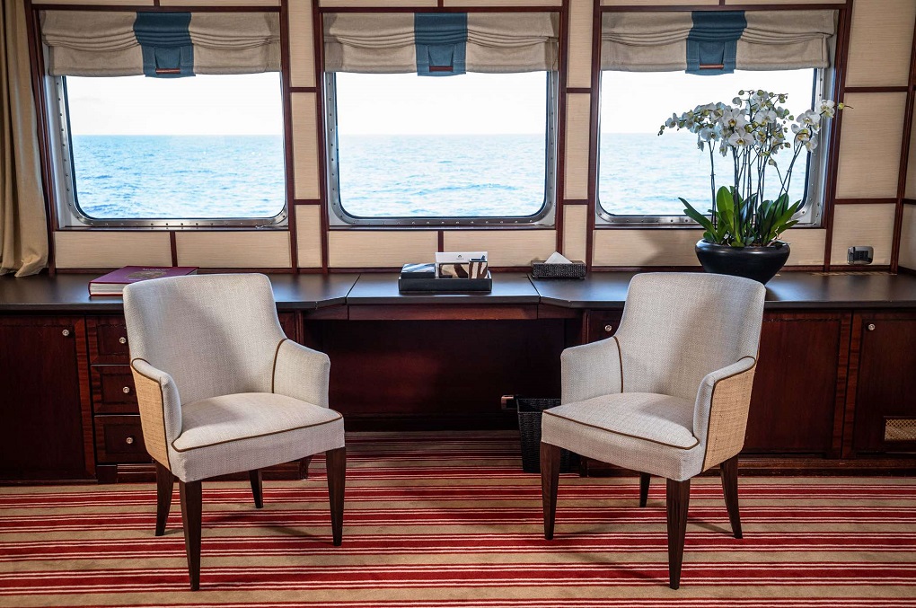 Force-Blue-Royal-Denship-70 metre Interior Master Stateroom