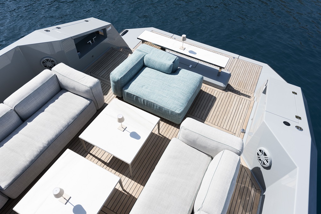 62 Mazu 19m-Mazu-Yachts-Exterior-Lounge-2.