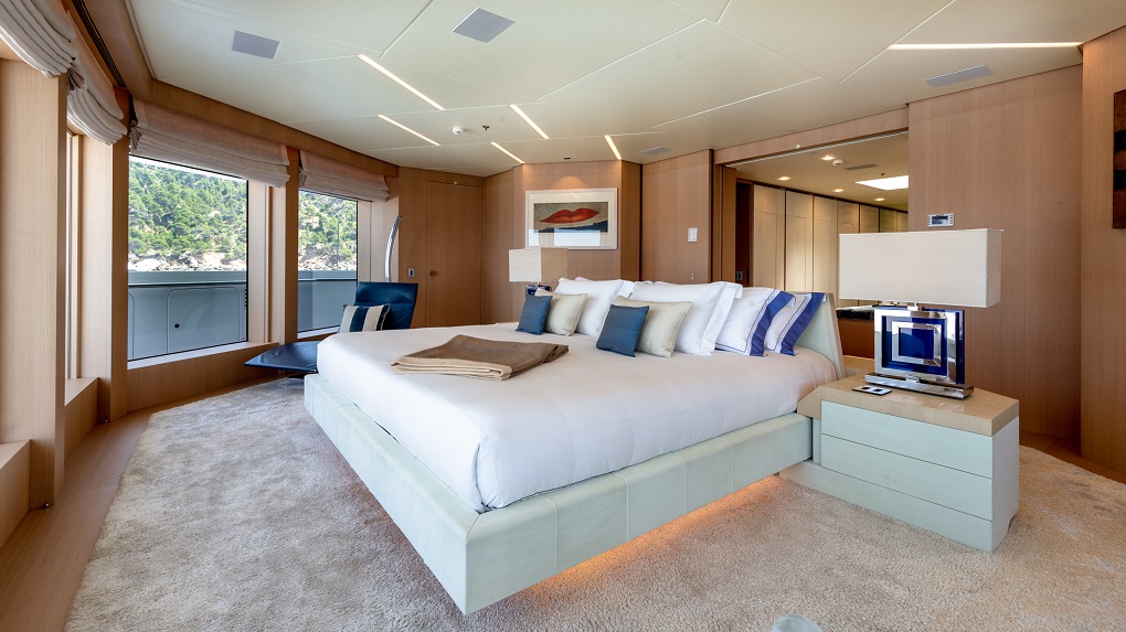 Stella-Maris-72-metre Viareggio Super Yachts Interior Master Stateroom