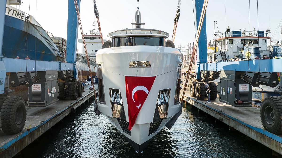 Mazu Yachts Unveils Maiden 28m Semi-Displacement Superyacht – Mazu 92DS