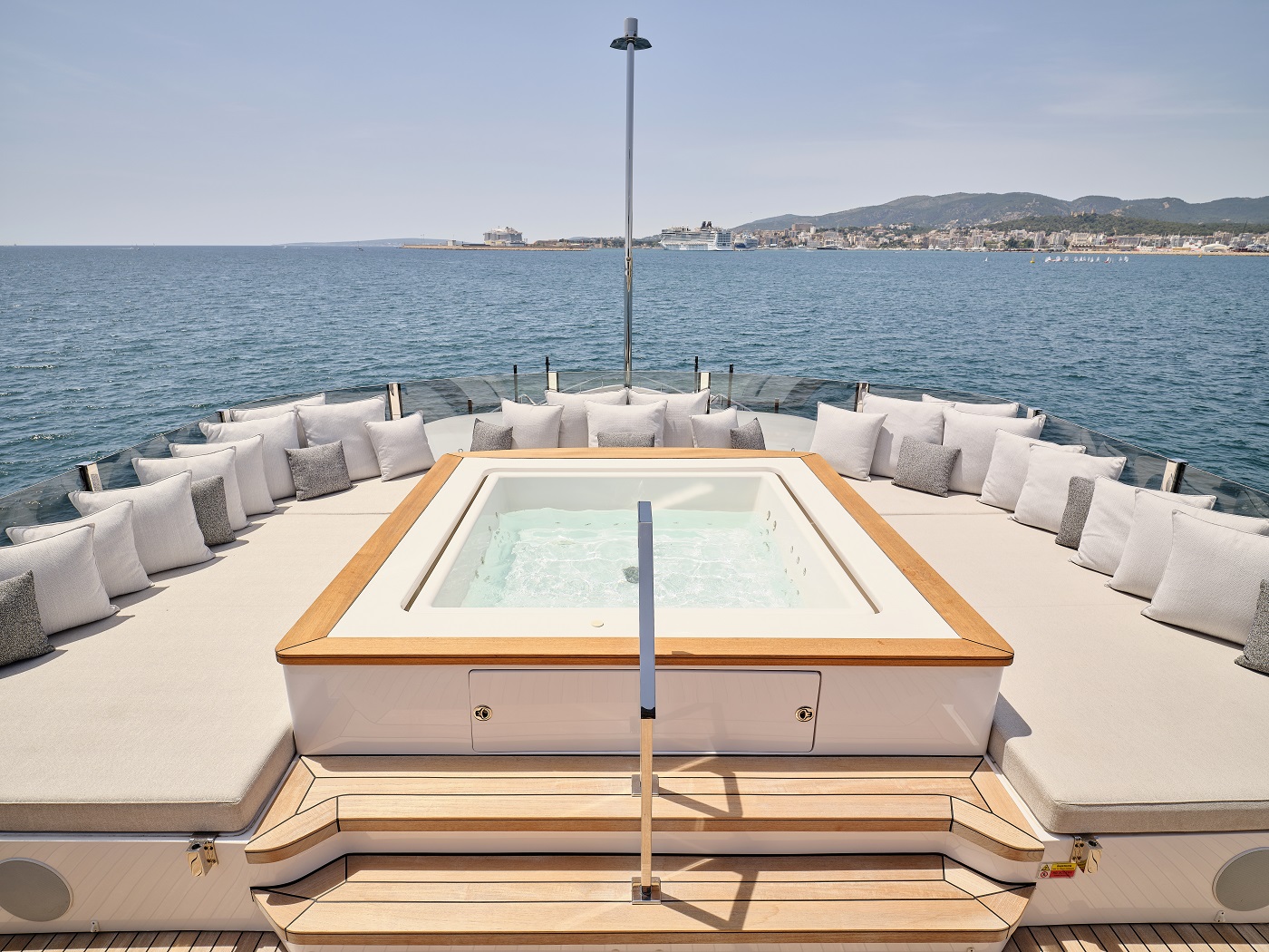 HORIZON m Navetta Custom Line for sale ()