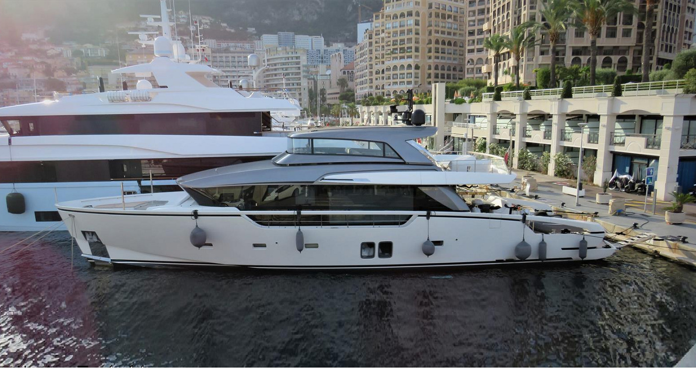 Yacht LA SX ()