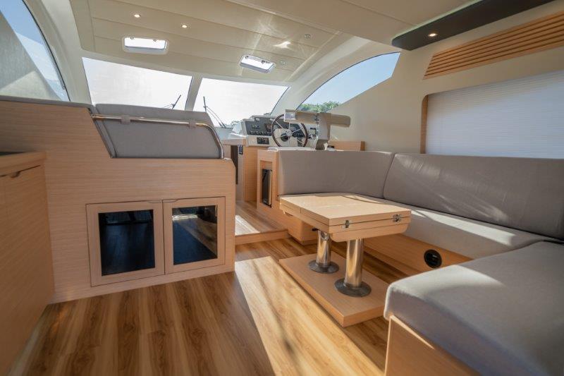 Segue flybridge for sale ()