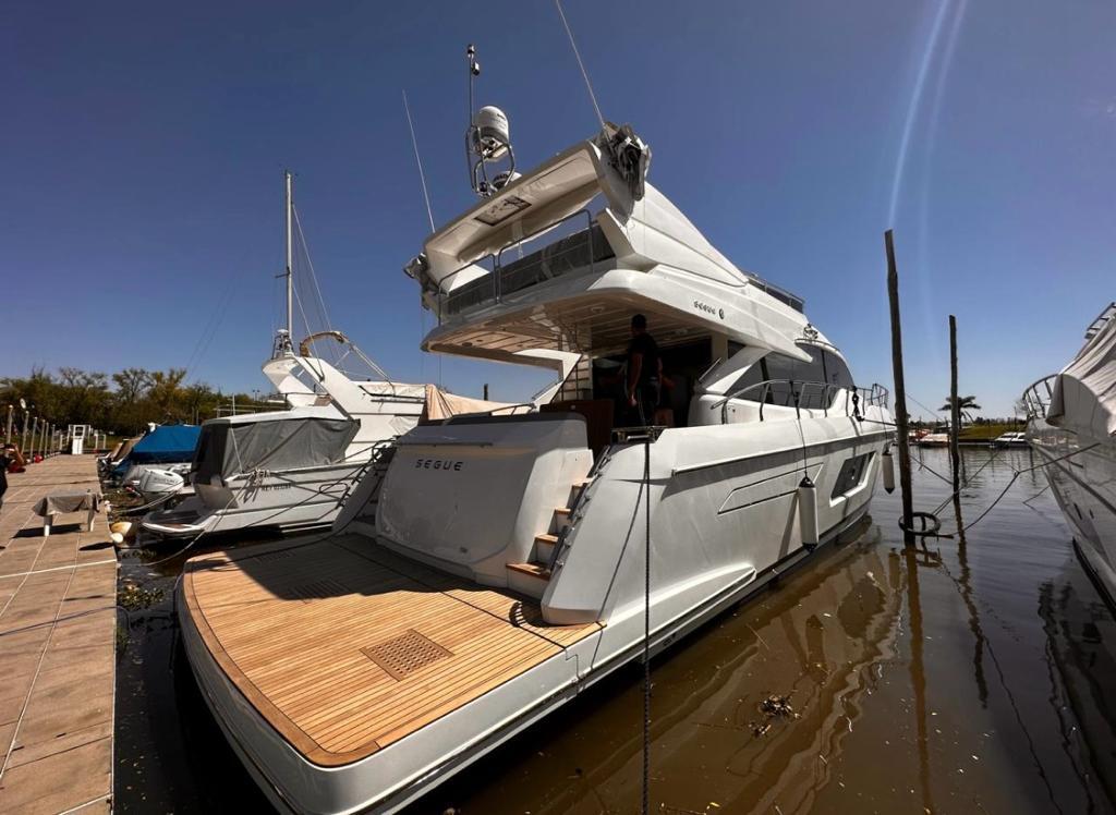 segue flybridge yacht for sale ()