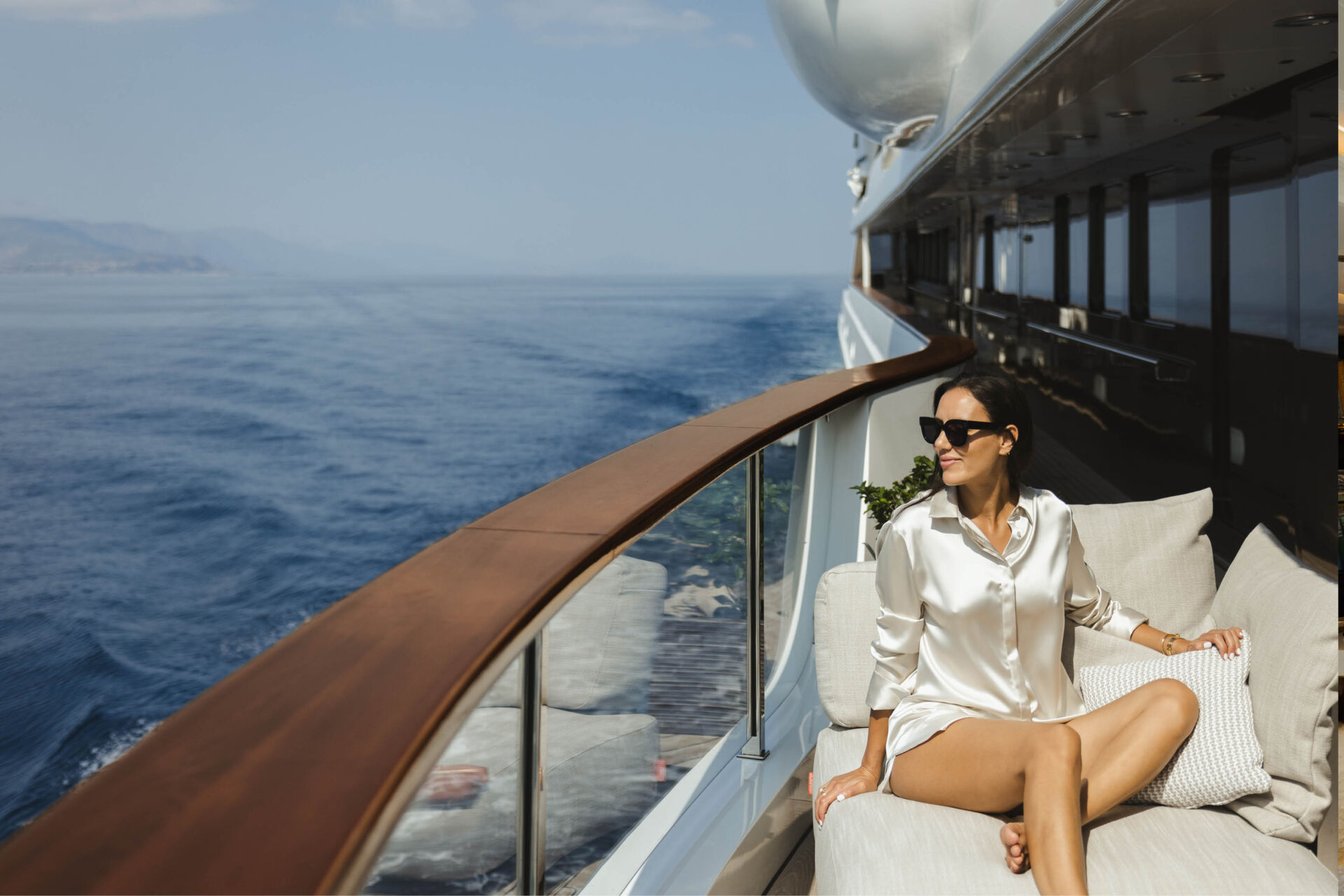 Emir Superyacht for charter ()
