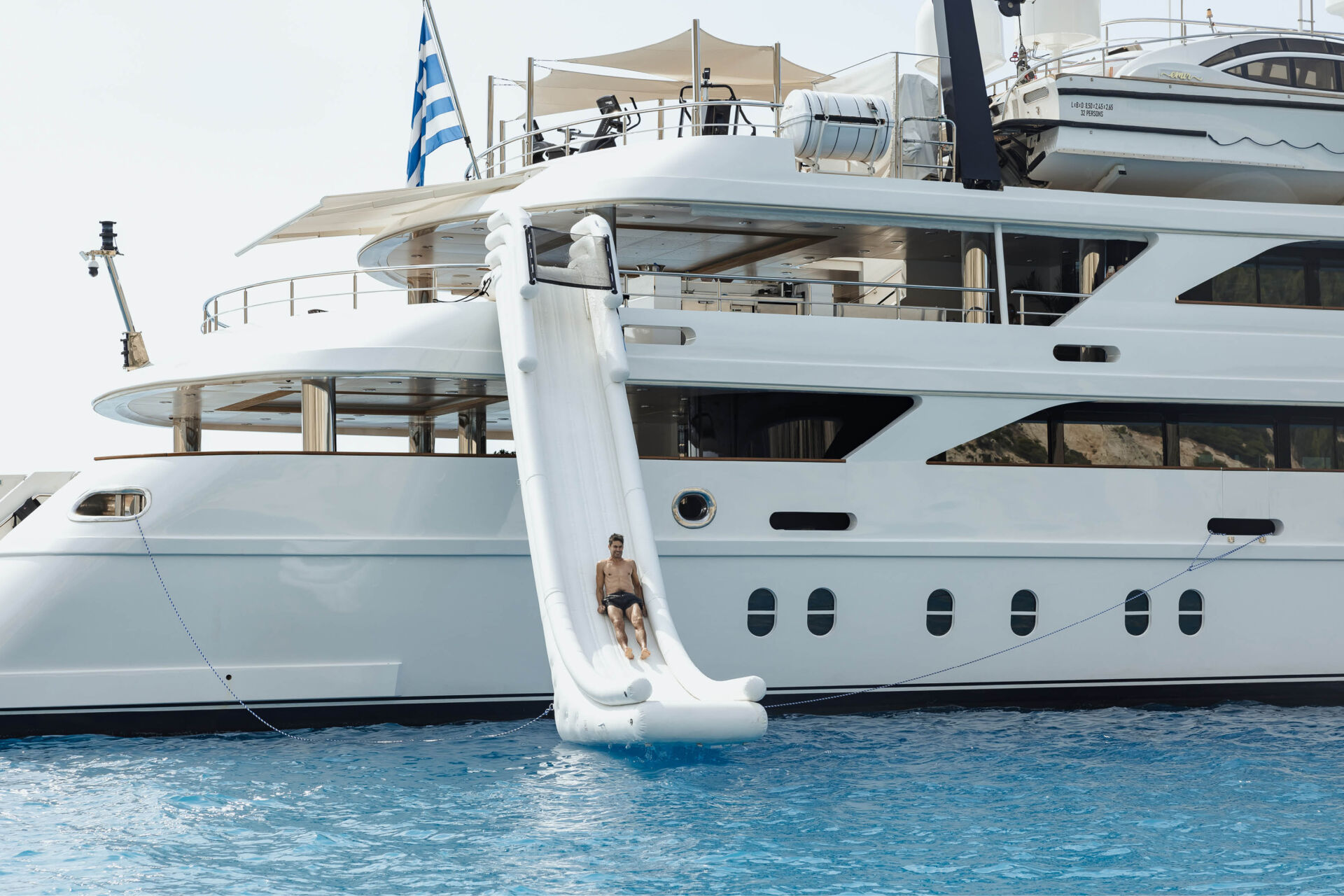 Emir Superyacht for charter ()