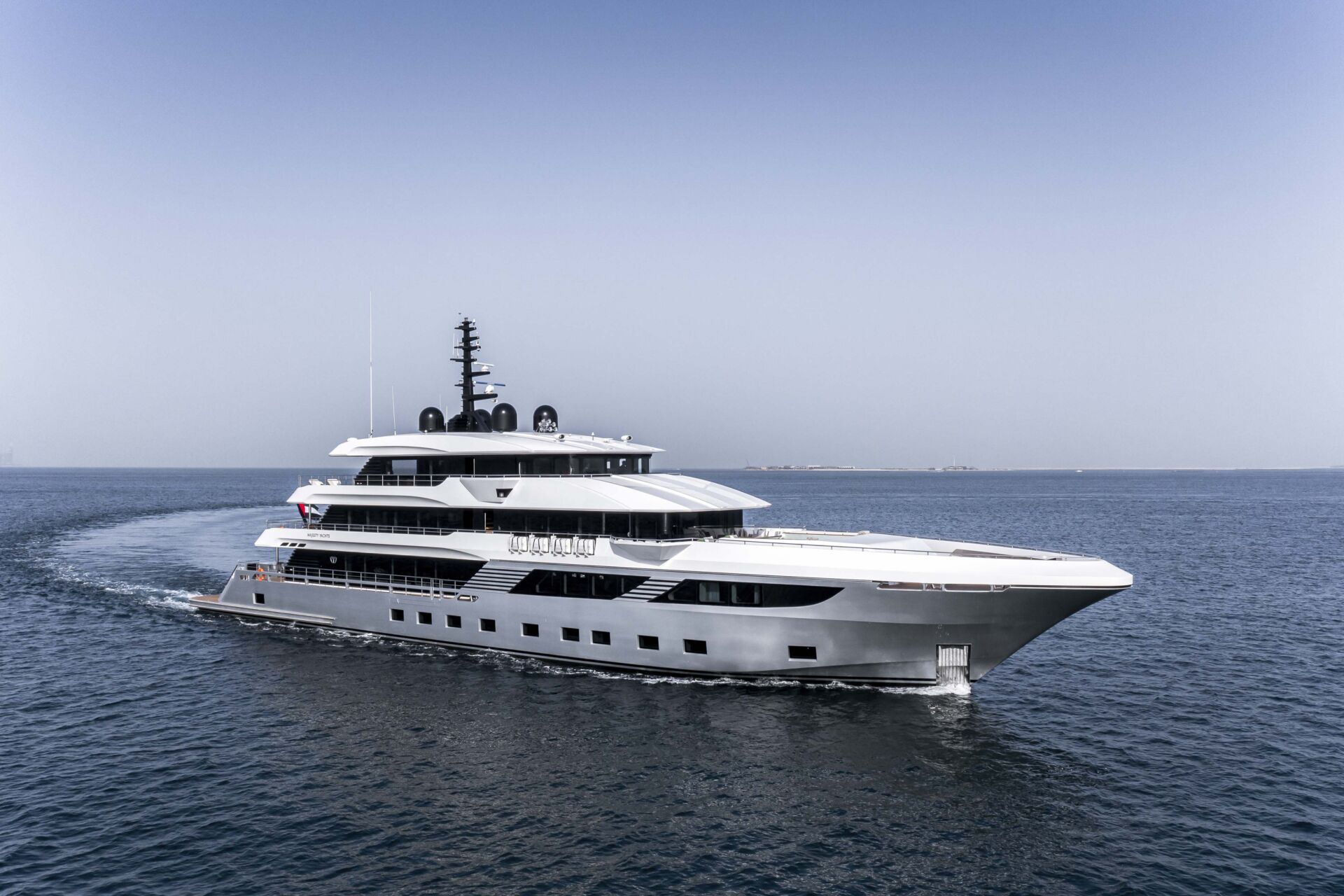 Majesty Yacht for sale ()