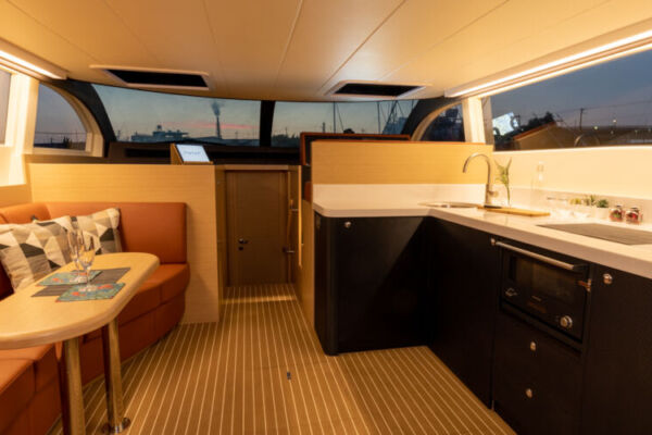 X YACHT CHASE FOR SALE ()