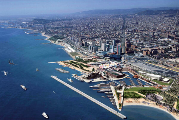 Berth yacht for sale in port forum barcelona ()