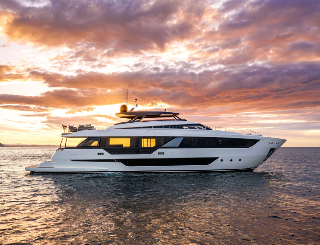 Ferretti Yachts The largest luxury flybridge yacht Ferretti Yachts The largest luxury flybridge yacht