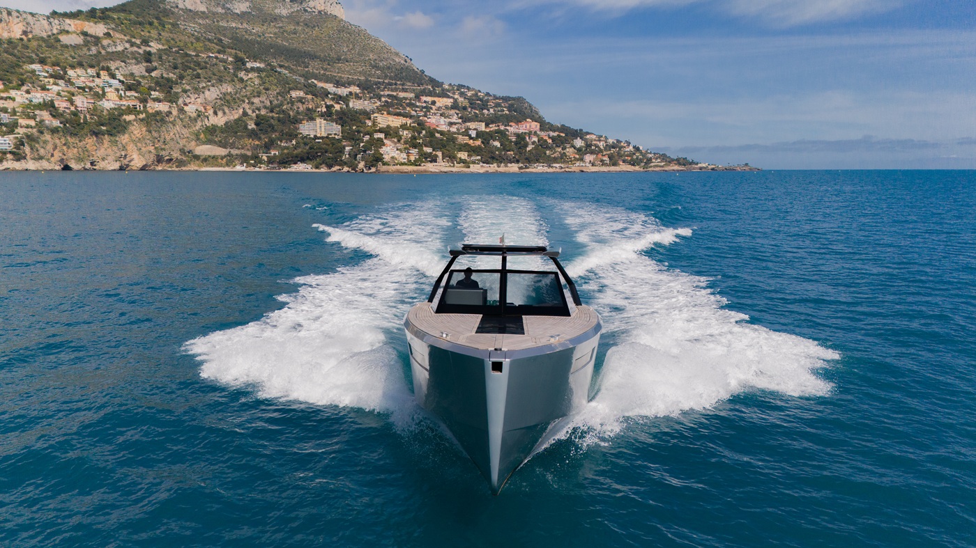 Stunning Evo 43 Yacht for sale