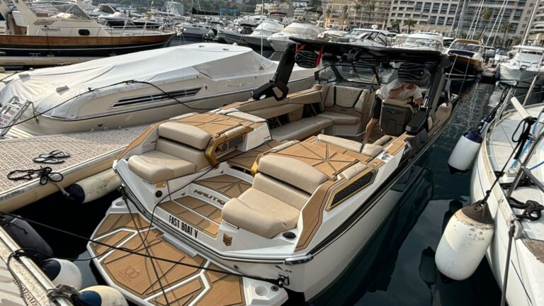 FAST BOAT V ()