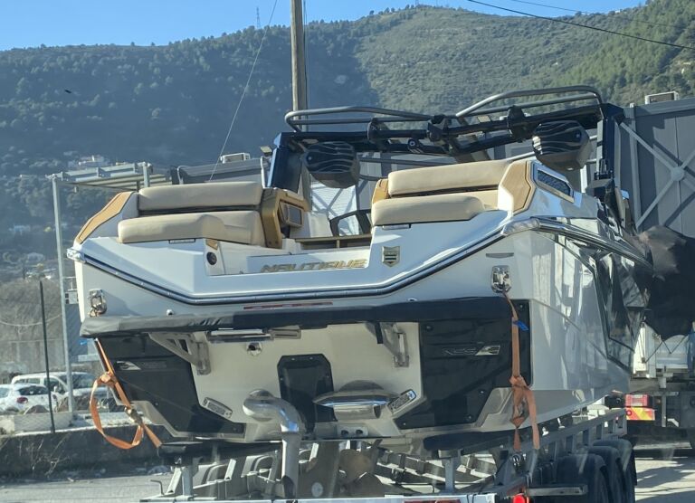 FAST BOAT V ()