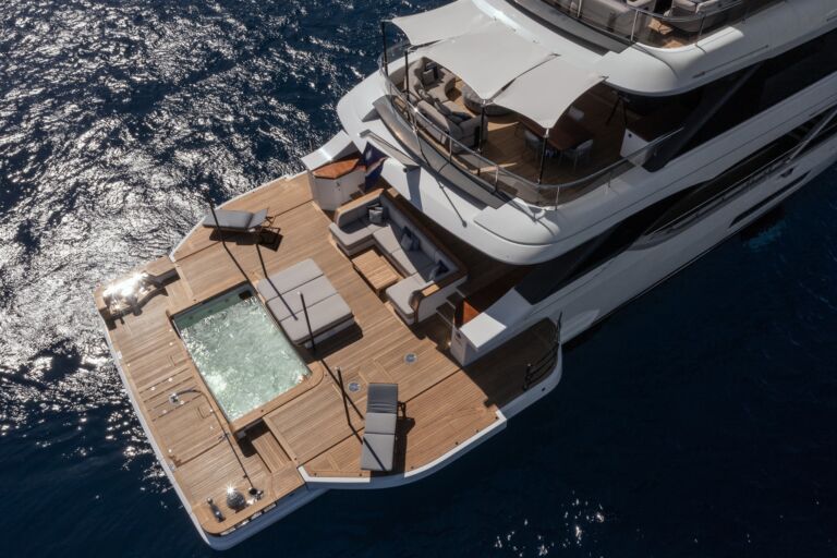 LEXSEA b Aerial Aft