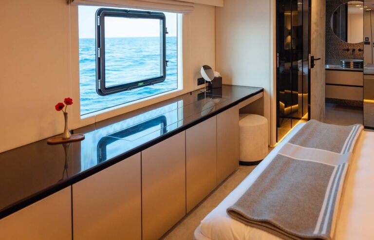 VOLTAIRE Sunreef Catamaran ()