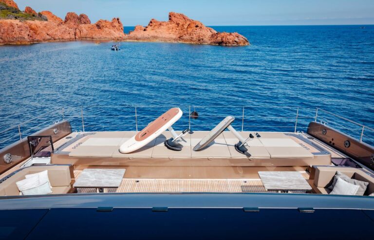 VOLTAIRE Sunreef Catamaran ()