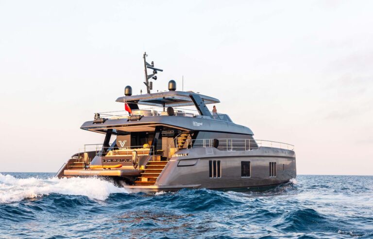 VOLTAIRE Sunreef Catamaran ()