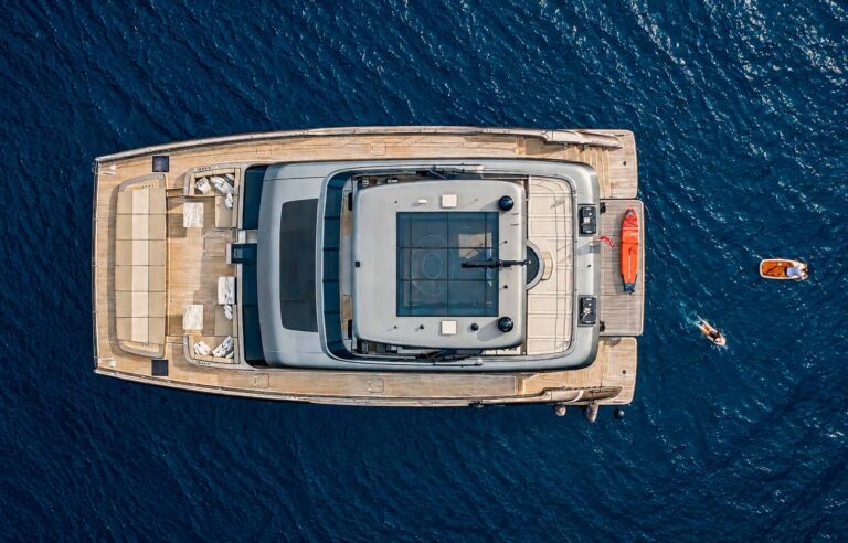 VOLTAIRE Sunreef Catamaran ()