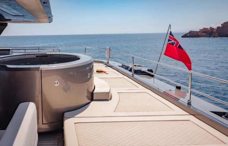 VOLTAIRE Sunreef Catamaran ()