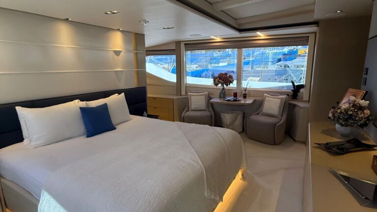 ADROMELIA m Princess Yacht for sale ()