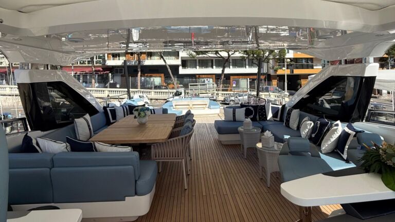 ADROMELIA m Princess Yacht for sale ()