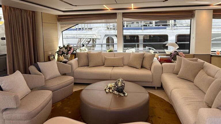 ADROMELIA m Princess Yacht for sale ()