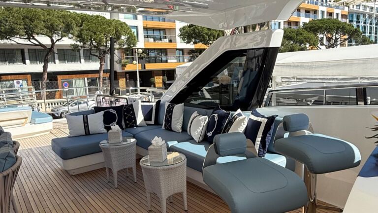 ADROMELIA m Princess Yacht for sale ()