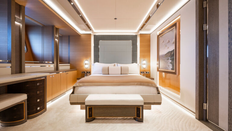 Charter Yacht GAJA Hessen ()