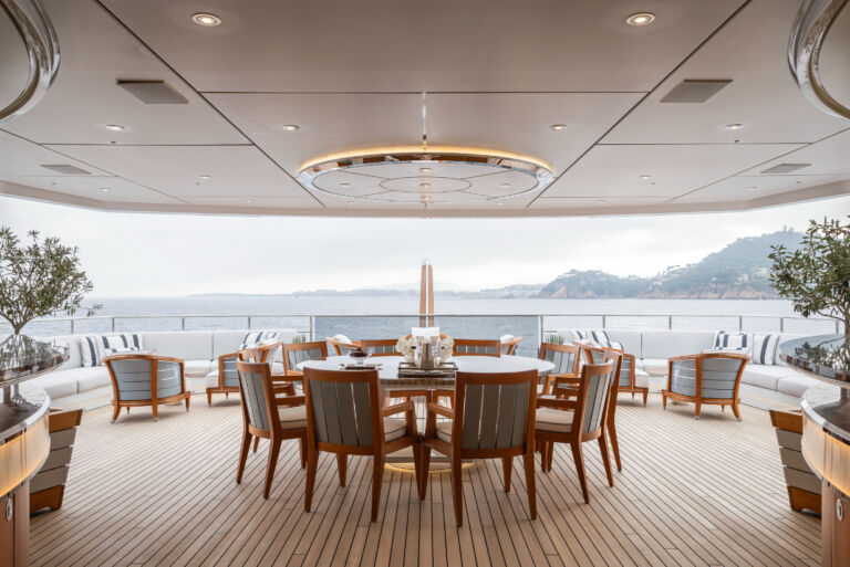Charter Yacht GAJA Hessen ()