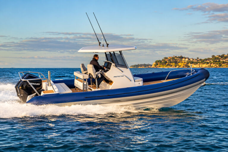 Luxury chase boat RAINBOW
