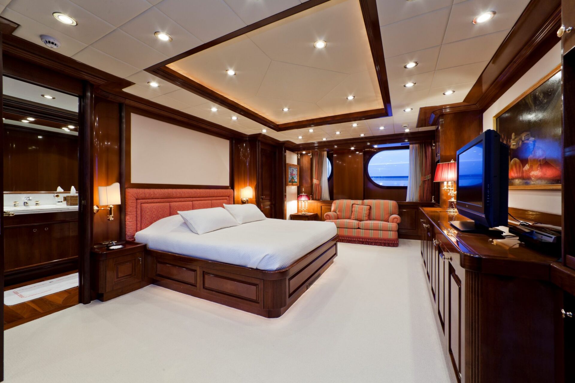 Sophie Blue yacht charter