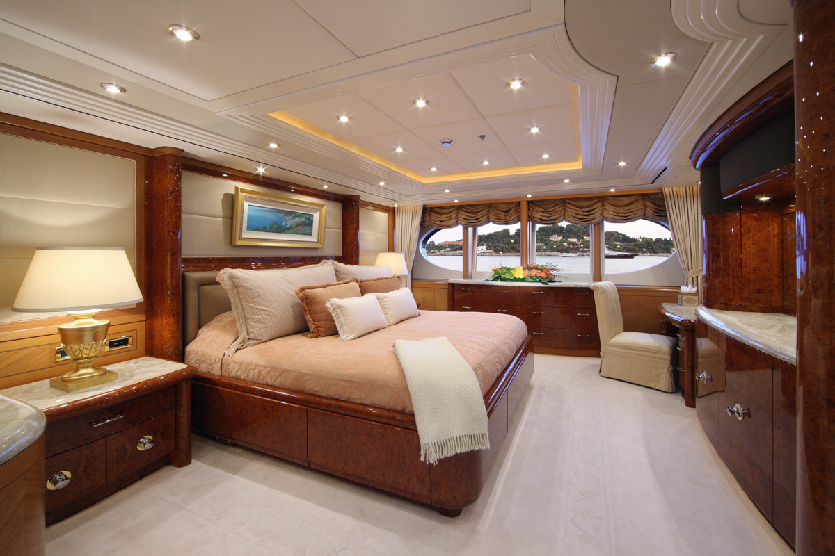 Capri luxury yacht management monaco