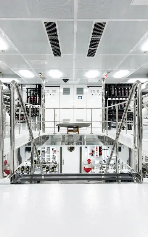 theimpressiveengineroomisseenheretheyachtstwosuperpowerful